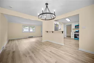 4710 Bowes Ave, West Mifflin, PA 15122 - Photo 12