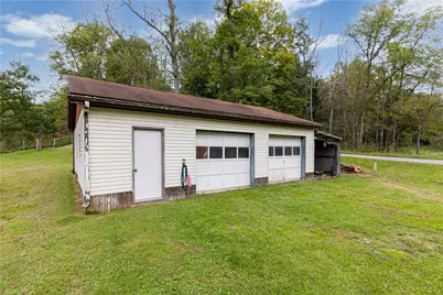 125 Fairview Church Rd, Graysville, PA 15337 - Photo 4