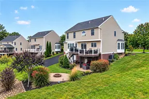 306 Crimson Dr, Ohio Township, PA 15237 - Photo 4