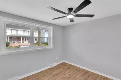 577 Jefferson St, Rochester, PA 15074 - Photo 8