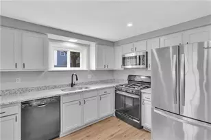 577 Jefferson St, Rochester, PA 15074 - Photo 14