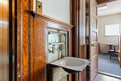 27 S College Street, Washington, PA 15301 - Photo 4