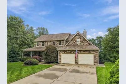204 Farmview Ct, Cranberry Township, PA 16066 - Photo 1