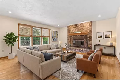 204 Farmview Ct, Cranberry Township, PA 16066 - Photo 6