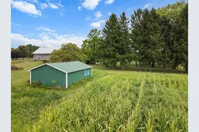 3205 Eastbrook Volant Rd, Hickory Township, PA 16156 - Photo 8