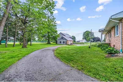 3205 Eastbrook Volant Rd, Hickory Township, PA 16156 - Photo 22
