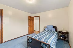 902 Central Dr, New Eagle, PA 15067 - Photo 26