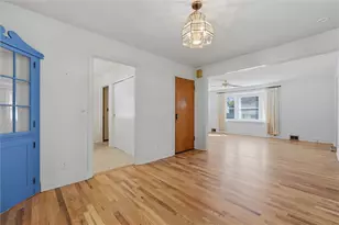 221 E Edgewood Ave, New Castle, PA 16105 - Photo 6