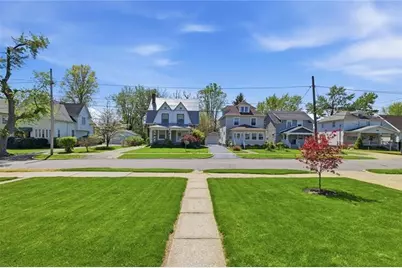 221 E Edgewood Avenue, New Castle, PA 16105 - Photo 22