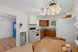 221 E Edgewood Ave, New Castle, PA 16105 - Photo 10