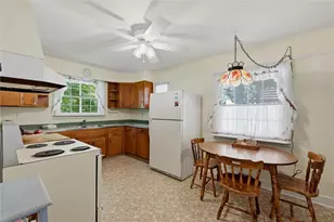 221 E Edgewood Ave, New Castle, PA 16105 - Photo 8