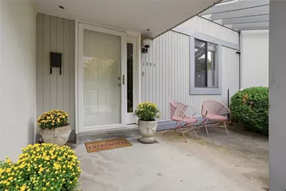 1559 Pinehurst Dr, Pittsburgh, PA 15241 - Photo 2