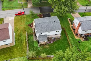 1266 Delfield Dr, Bethel Park, PA 15102 - Photo 34