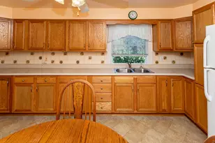 930 Franklin Ave, Connellsville, PA 15425 - Photo 12