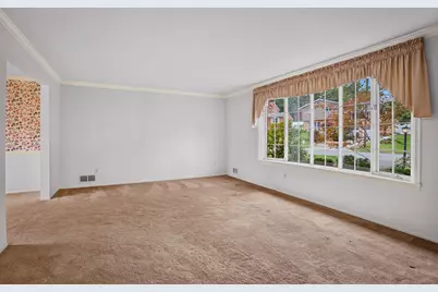 372 Cavan Dr, Pittsburgh, PA 15236 - Photo 8