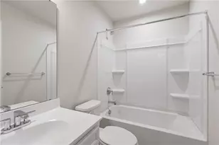 207 Yellowwood Ct, South Strabane, PA 15301 - Photo 18