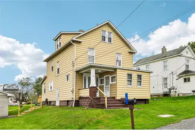 8 E Morehead Avenue, Shenango Township, PA 16102 - Photo 4