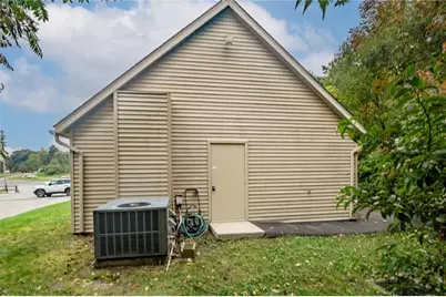 1637 N Main Street Ext, Center Township, PA 16001 - Photo 20