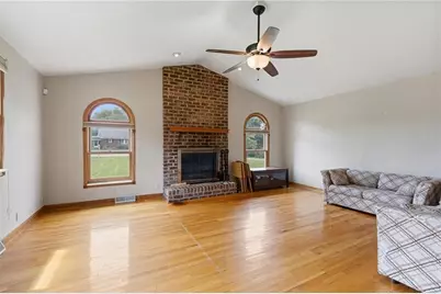 2619 Linda Dr, Murrysville, PA 15668 - Photo 2