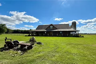 1666 District Rd, Fairview Township, PA 16124 - Photo 2