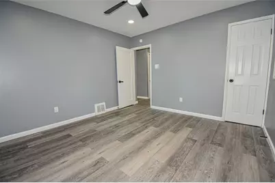392 Whittier Dr, Pittsburgh, PA 15235 - Photo 14