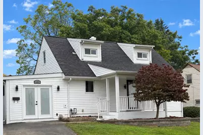 392 Whittier Dr, Pittsburgh, PA 15235 - Photo 2