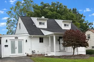 392 Whittier Dr, Pittsburgh, PA 15235 - Photo 2