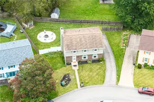 108 Emerald Ct, Cranberry Township, PA 16066 - Photo 2