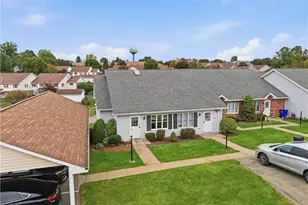 306 Evergreen Ct, Saxonburg Boro, PA 16056 - Photo 2