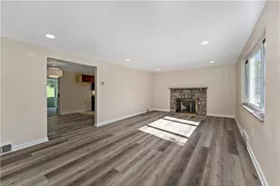859 Corbett Dr, Pittsburgh, PA 15234 - Photo 2