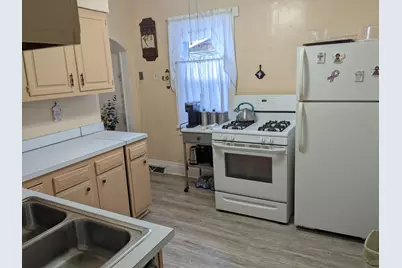 2710 Locust St, Beaver Falls, PA 15010 - Photo 8