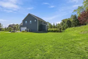 1763 Stevensan Dr, Pittsburgh, PA 15143 - Photo 26
