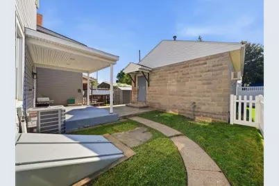 320 Raymond St, Pittsburgh, PA 15218 - Photo 2
