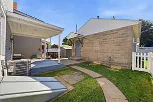 320 Raymond St, Pittsburgh, PA 15218 - Photo 2