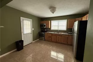 8 Penn Ave, East Bethlehem, PA 15322 - Photo 4