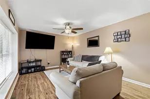 809 Hackberry Dr, Monroeville, PA 15146 - Photo 6