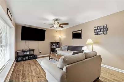 809 Hackberry Dr, Monroeville, PA 15146 - Photo 6