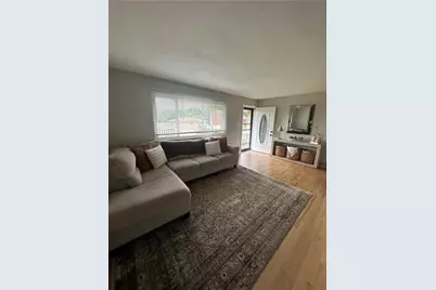 1502 Whitewood Dr, Pittsburgh, PA 15220 - Photo 2