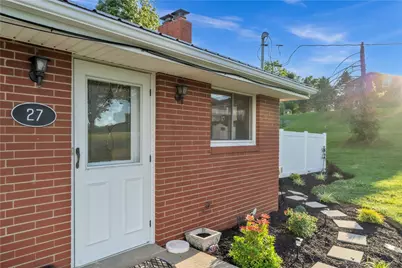 27 Washington Ave, Mount Pleasant, PA 15340 - Photo 4