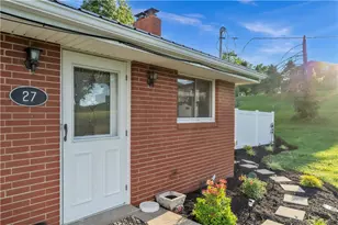 27 Washington Ave, Mount Pleasant, PA 15340 - Photo 4