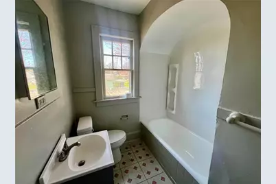 225-227 E Garfield Ave, New Castle, PA 16105 - Photo 8