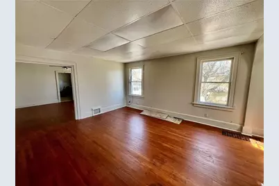 225-227 E Garfield Ave, New Castle, PA 16105 - Photo 2