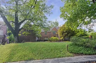 5914 Braeburn Pl, Pittsburgh, PA 15232 - Photo 2