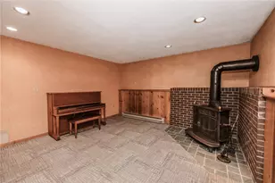 910 Country Ln, White Township, PA 15701 - Photo 24