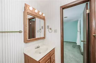 910 Country Ln, White Township, PA 15701 - Photo 16