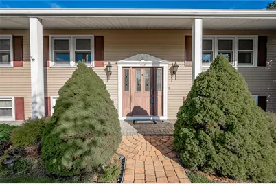 910 Country Ln, White Township, PA 15701 - Photo 2