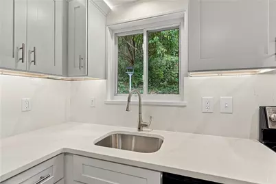 1045 Broughton Road, South Park, PA 15236 - Photo 18