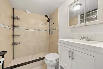 1045 Broughton Road, South Park, PA 15236 - Photo 32