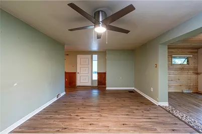 486 Woodlawn, Hempfield Township, PA 15644 - Photo 14