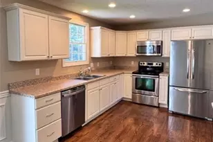 106 Village Ct, Ohio Township, PA 15143 - Photo 8